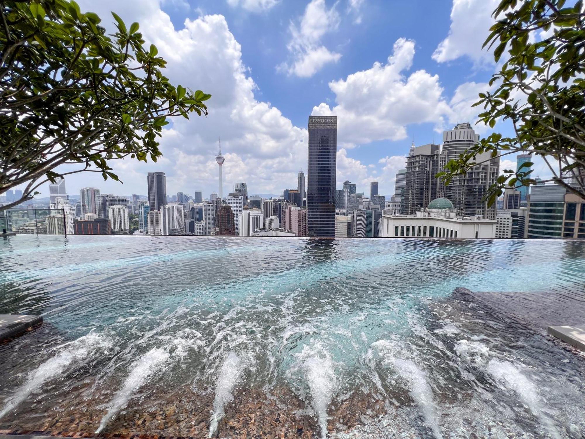 Apartemen Infinity Pool Kl View Axon Bukit Bintang Iconique *