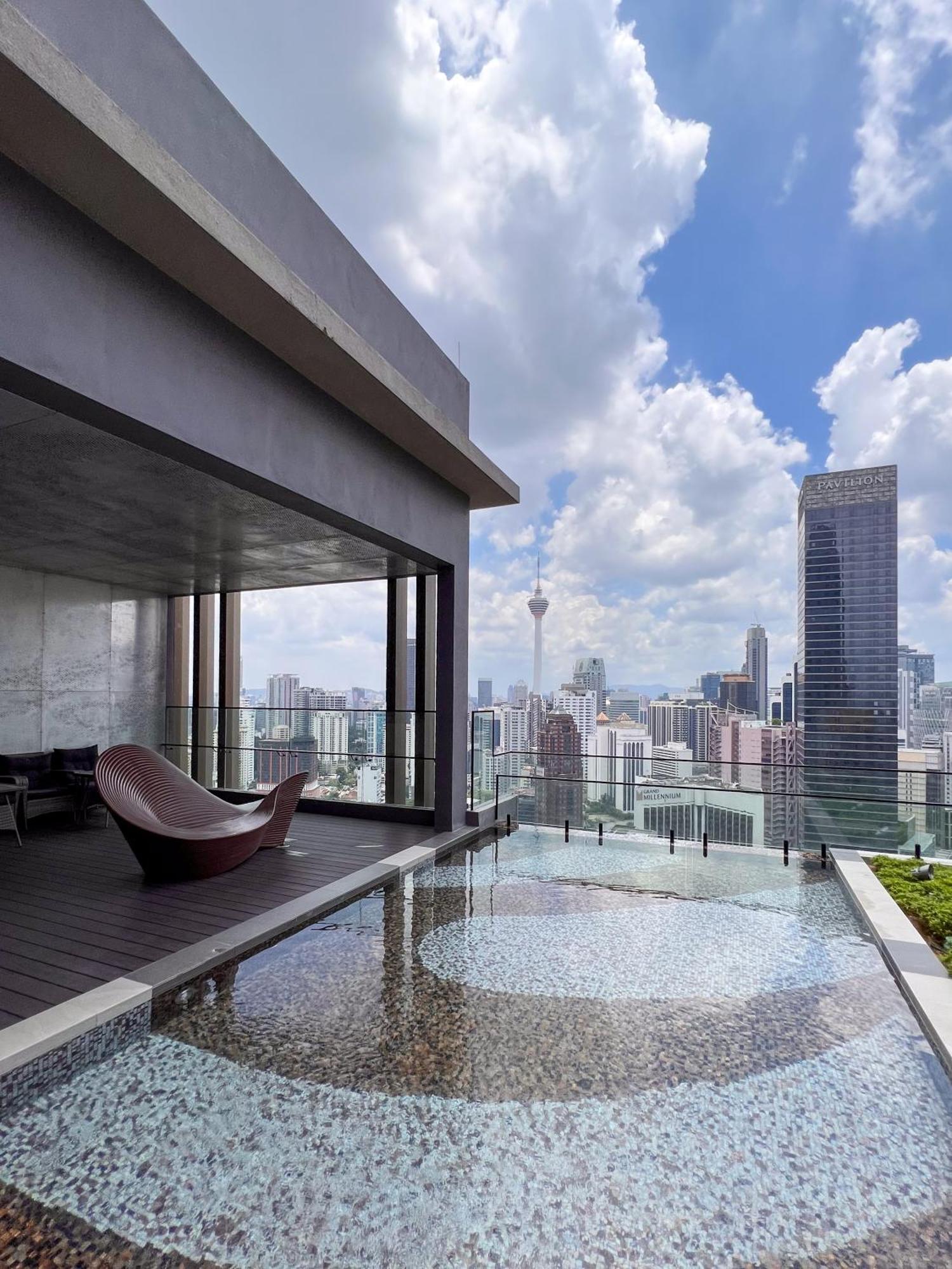 Infinity Pool Kl View Axon Bukit Bintang Iconique