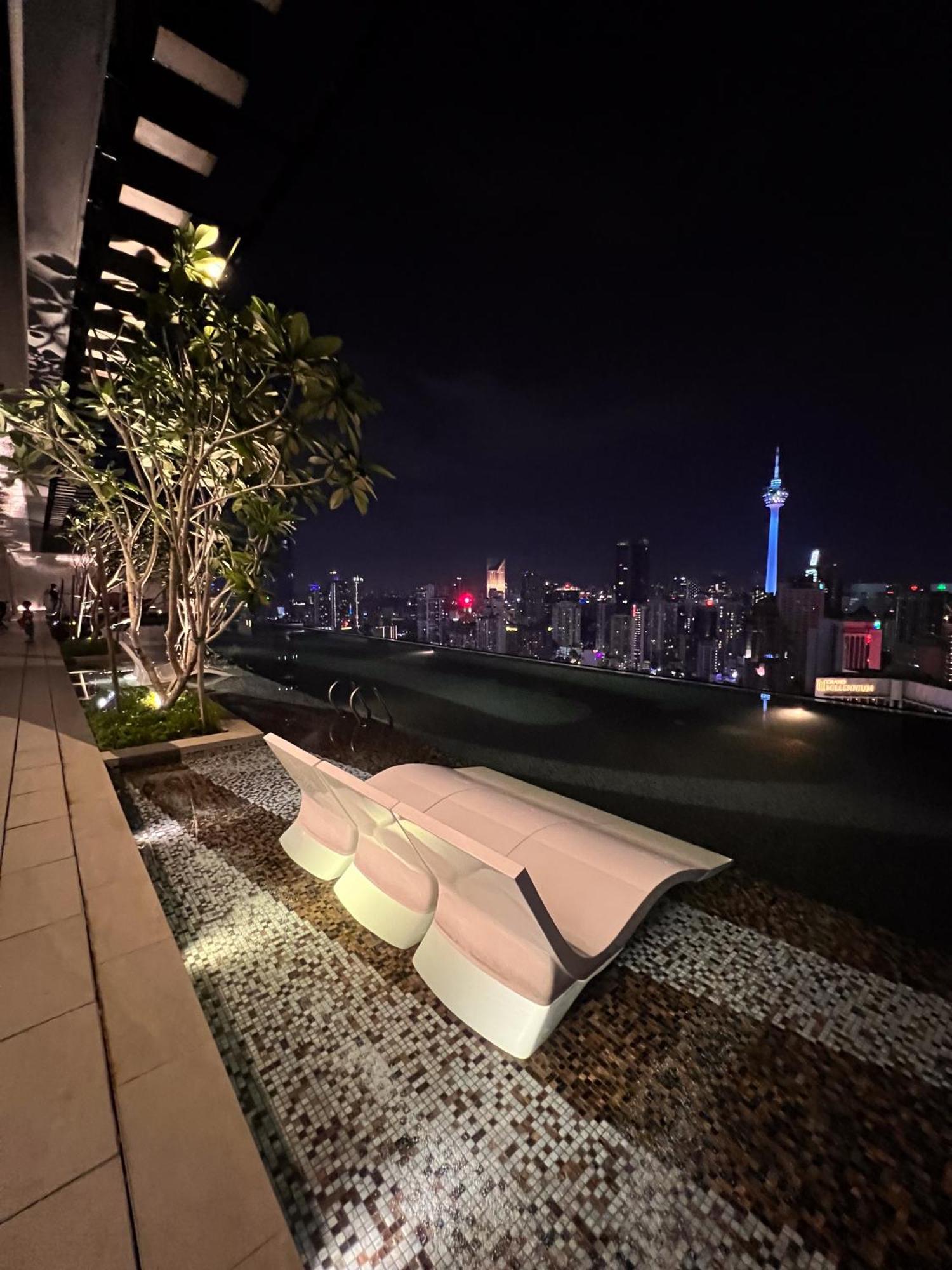 Infinity Pool Kl View Axon Bukit Bintang Iconique *